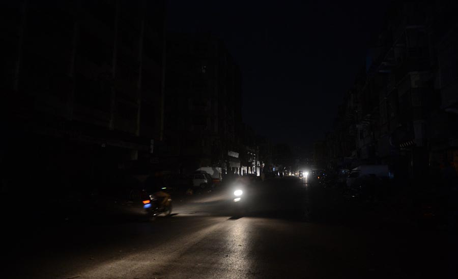 Another major power outage hits Karachi