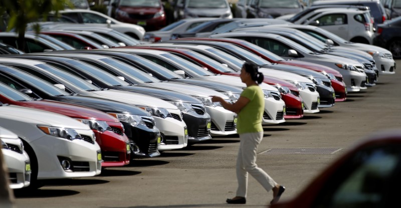 UK car insurance premiums up for first time in 12 months