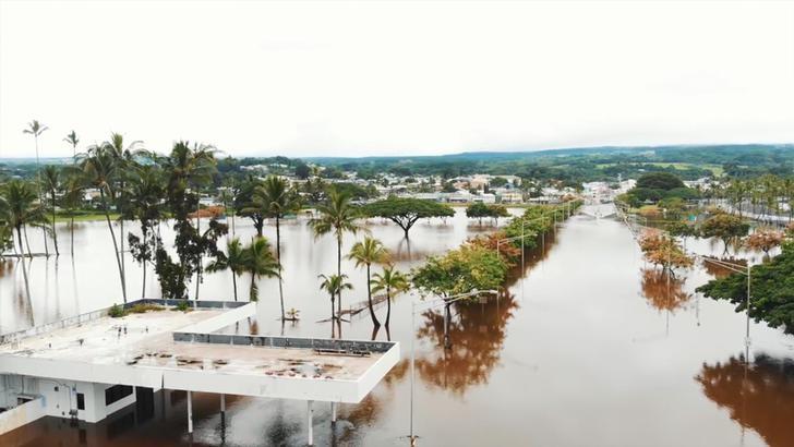 Tropical Storm Lane threatens more Hawaii floods as it turns away