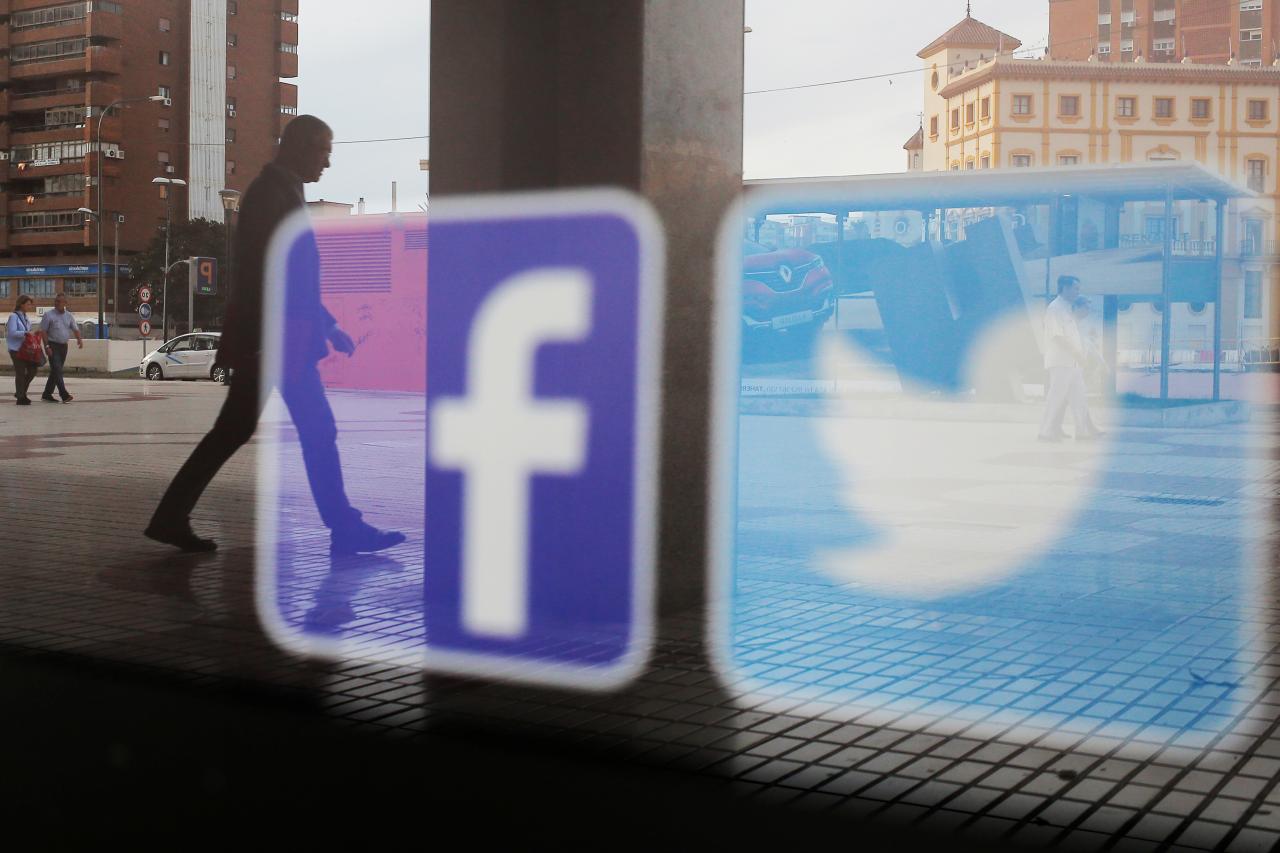 Facebook, Twitter face US Congress over politics and the internet