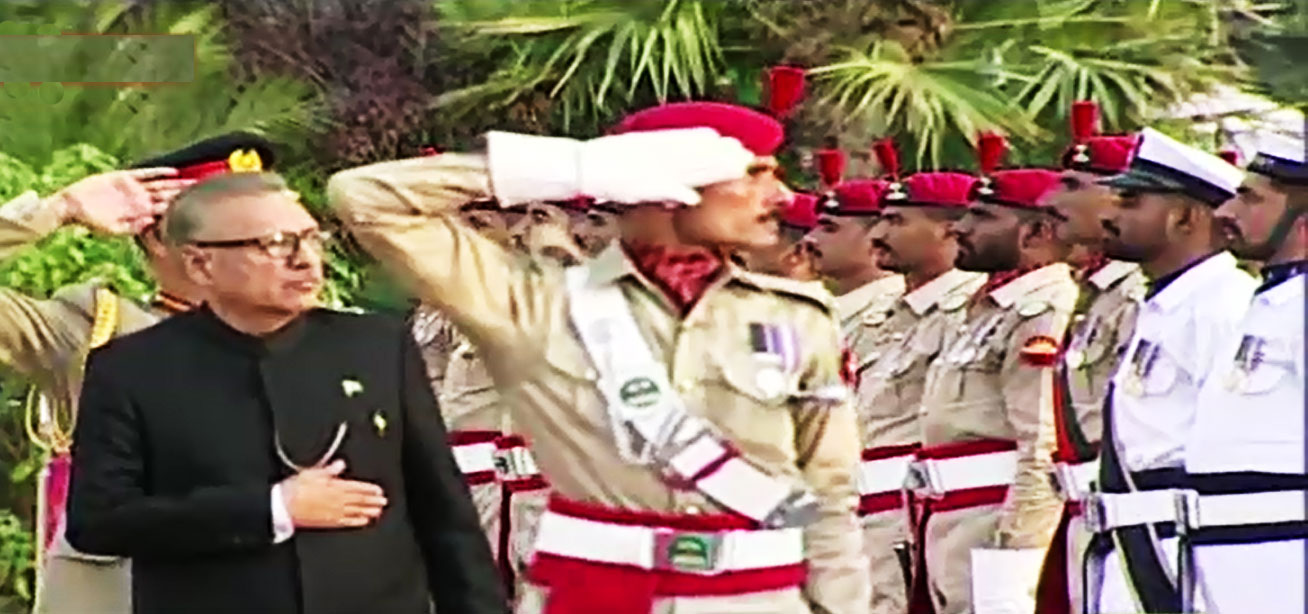 President Arif Alvi receives welcoming Guard of Honor at Aiwan-e-Sadr