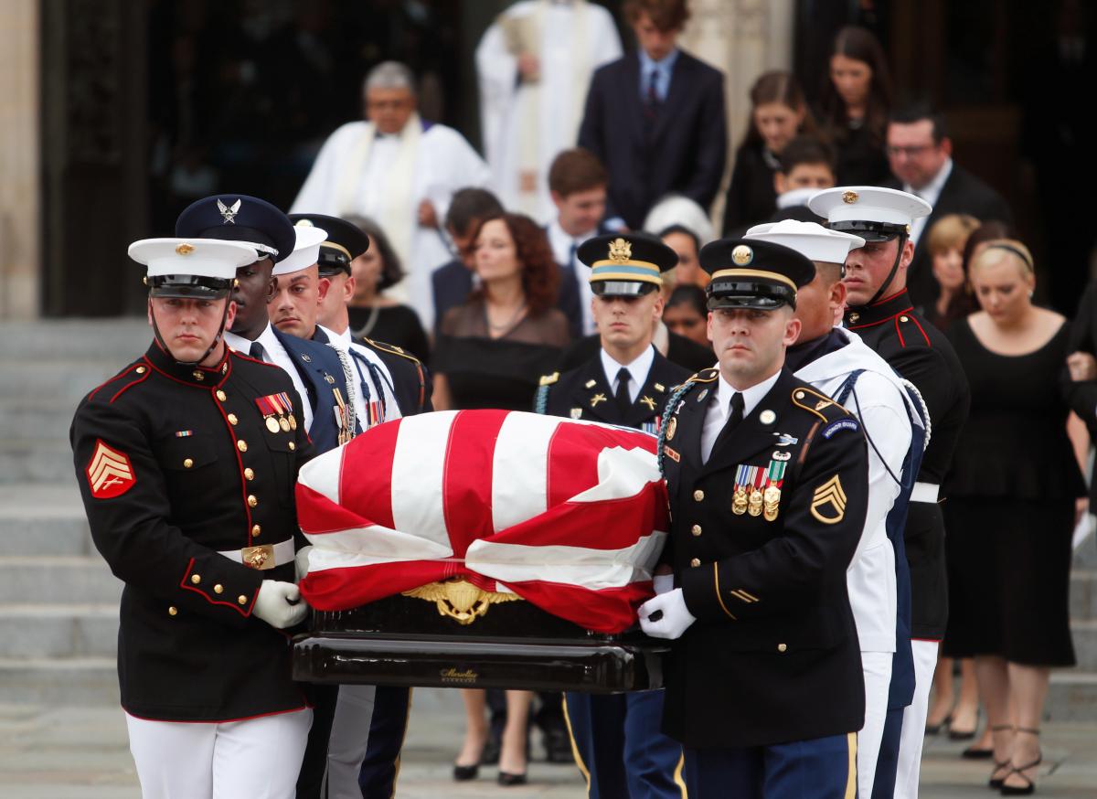 Obama, Meghan McCain rebuke absent Trump in tribute to fallen senator