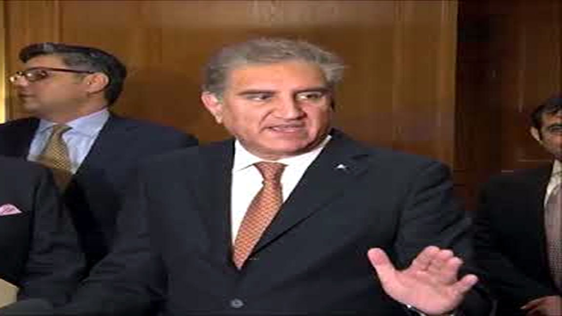 Indian politicians prefer politics above peace: FM Qureshi