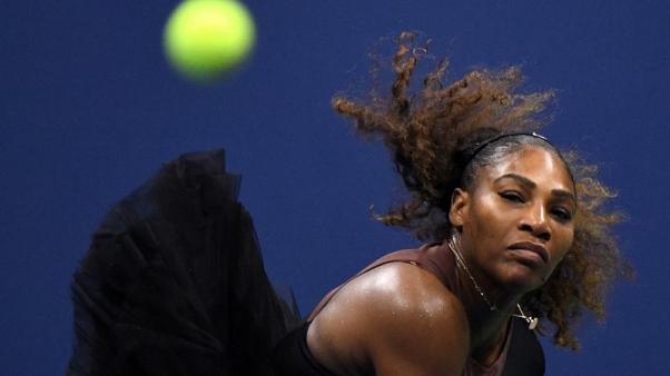 Serena crushes Venus in flat family US Open showdown