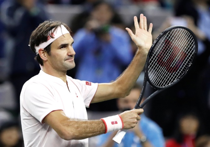 Federer battles past Bautista Agut in Shanghai