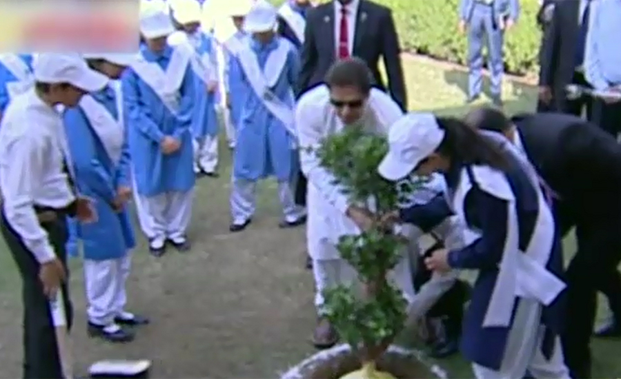 PM Imran Khan launches Clean & Green Pakistan campaign