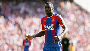 Palace striker Benteke undergoes knee surgery