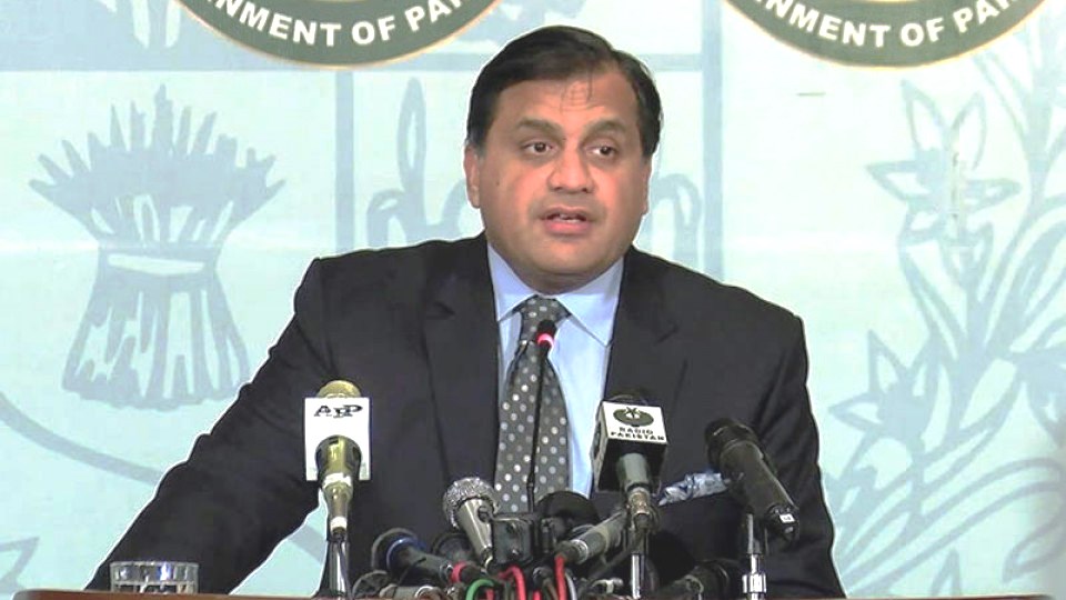 Pakistan safely recovers five out of 12 abducted Iranian guards: FO