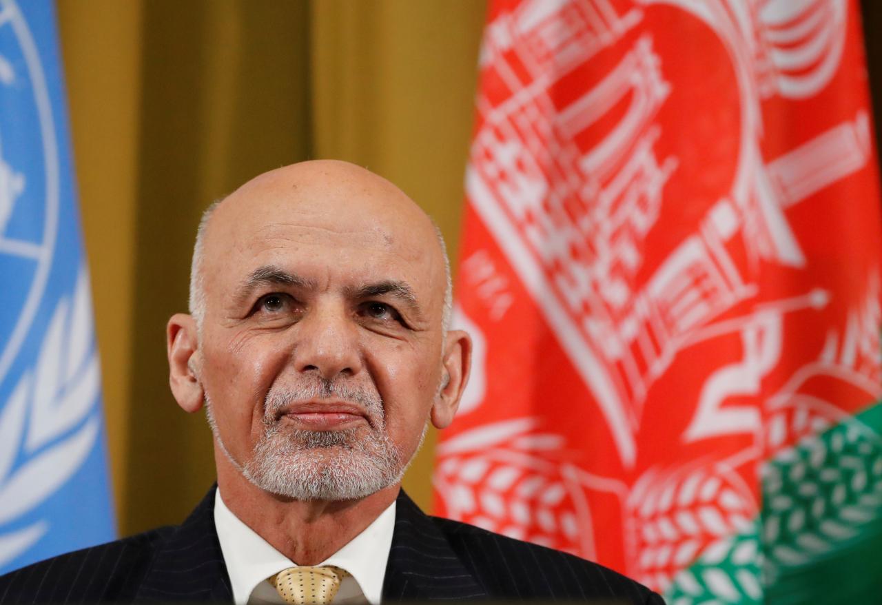 Afghan president forms team to negotiate peace with Taliban