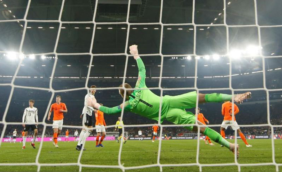 Late goals earn Dutch spot in Nations League finals