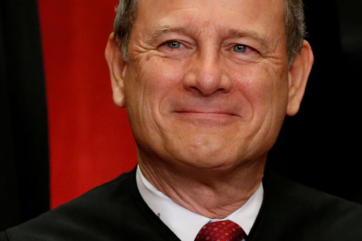 Trump clashes with conservative US chief justice over judiciary