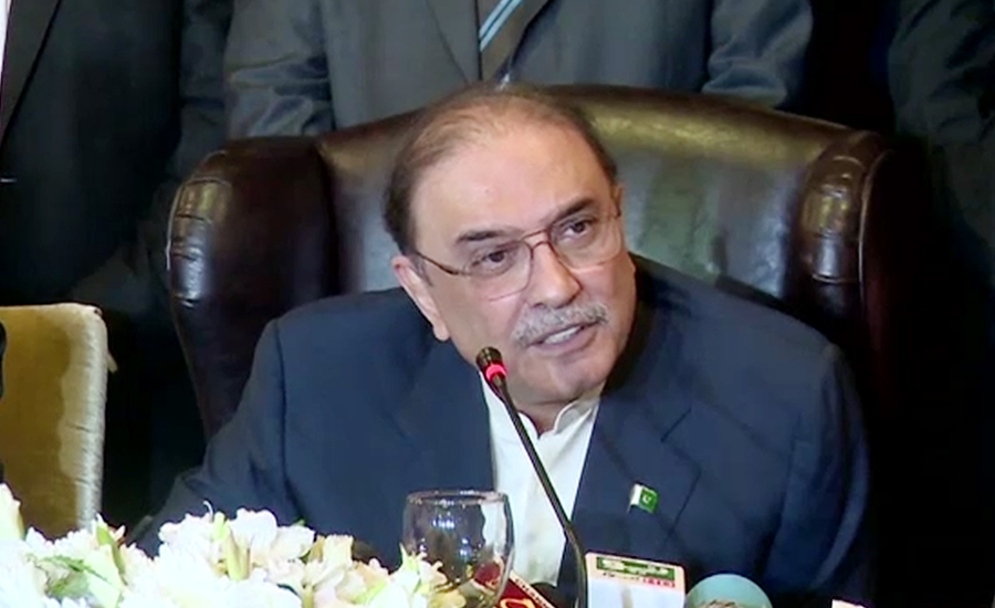 Zardari congratulates Nawaz Sharif on his bail