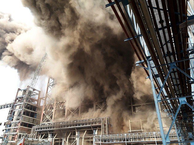 China factory blast kills 2, injures 24