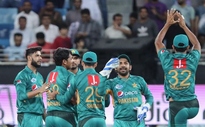 Dramatic collapse helps Pakistan secure T20I clean sweep against Kiwis