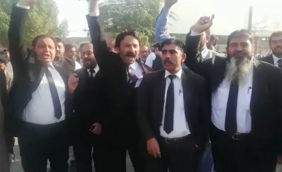 Lawyers’ protest for LHC benches continues for third day