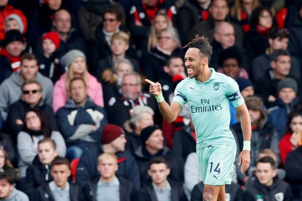 Aubameyang goal gives Arsenal 2-1 win at Premier League