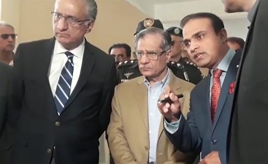 CJP Saqib Nisar visits Tharparkar, inspects facilities at Mithi Civil Hospital