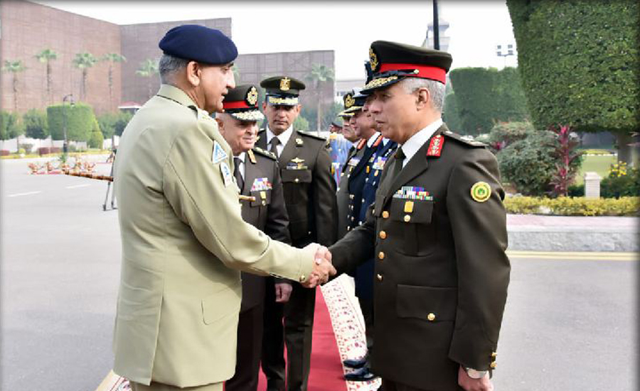 COAS, Egyptian armed forces chief discuss defence & security cooperation