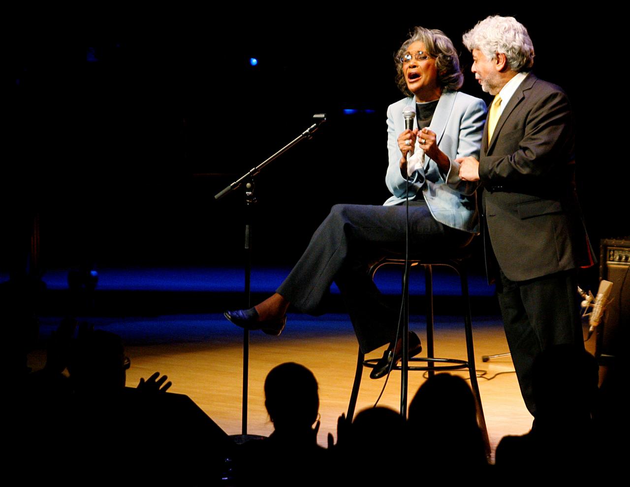 Grammy Award-winning singer Nancy Wilson dies at 81