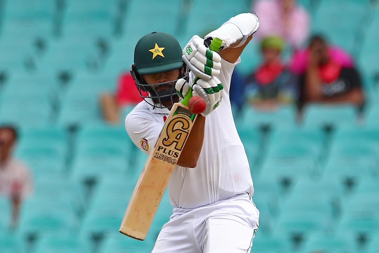 Gritty Azhar leads Pakistan out of trouble in final Test