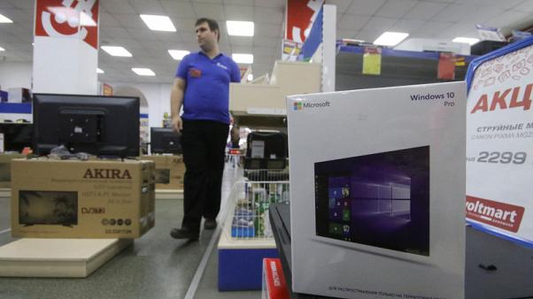 Microsoft's market value overtakes Apple's to close out week