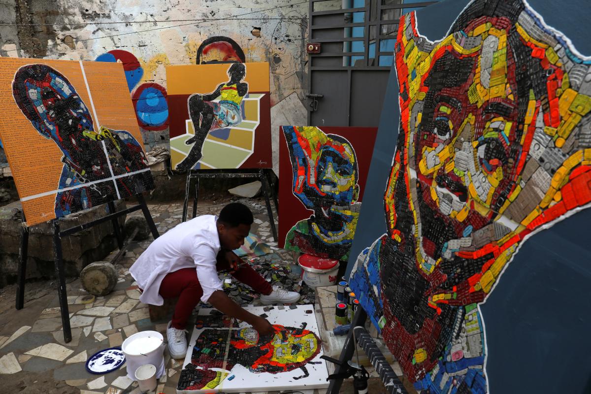 Ivory Coast painter gives new life to e-waste