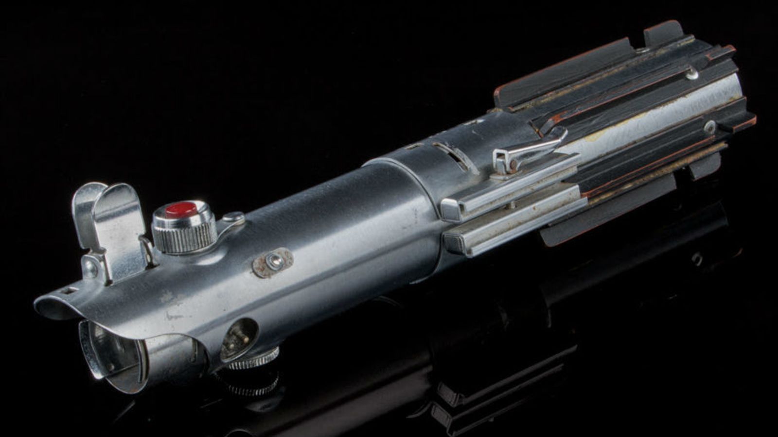 Luke Skywalker's lightsaber to light up 'Star Wars' props auction