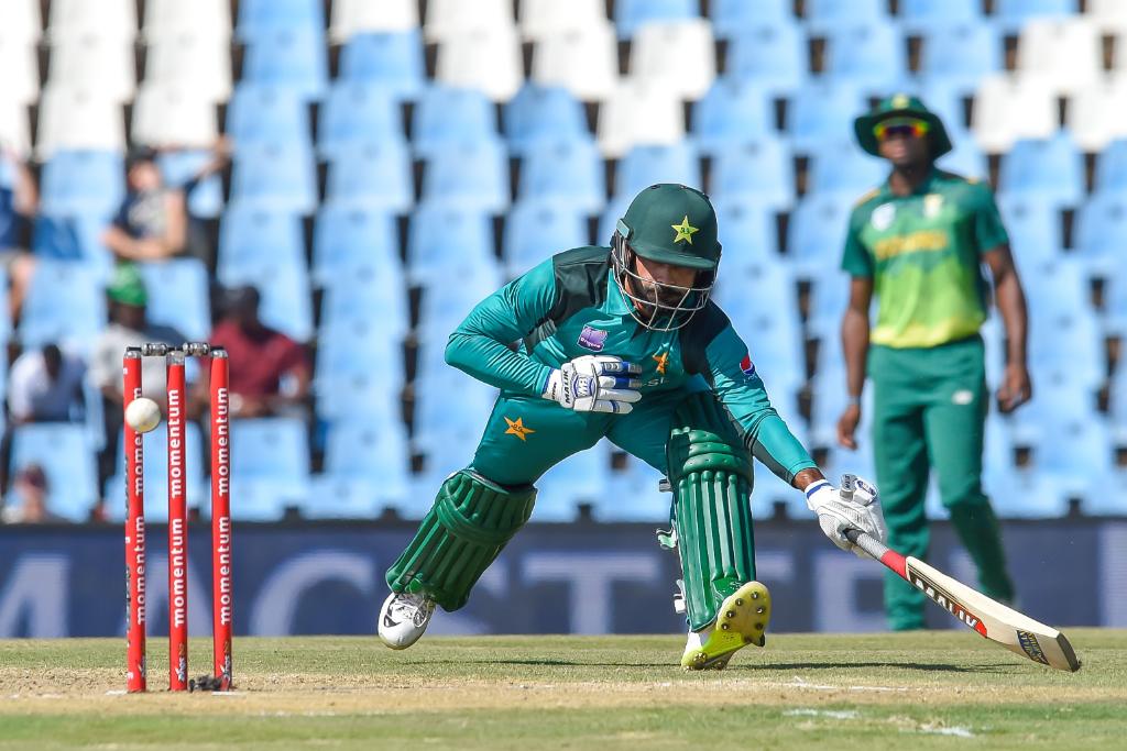 Pakistan set South Africa a target of 317 in 3rd ODI