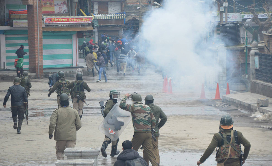 Four Kashmiri youths martyred, five Indian soldiers killed in IHK