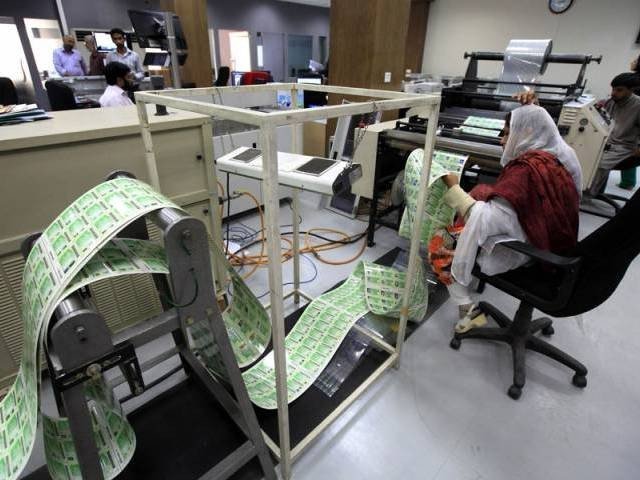 1,800 CNICs stolen from NADRA office in Karachi