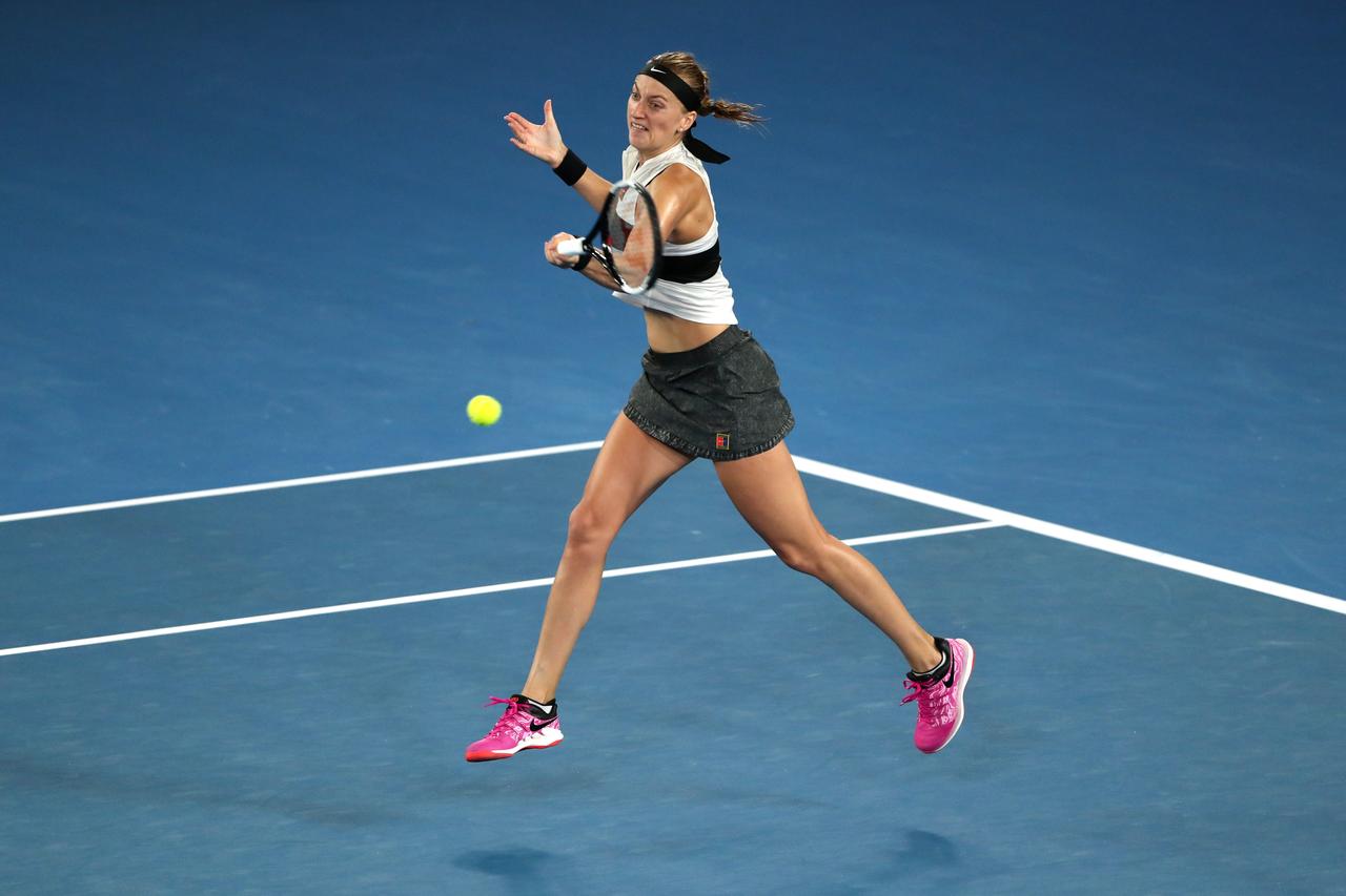 Kvitova swats aside Collins to reach Australian Open final