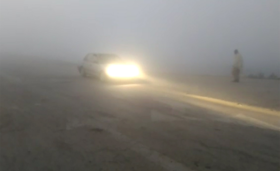 Dense fog grips parts of South Punjab, Sindh