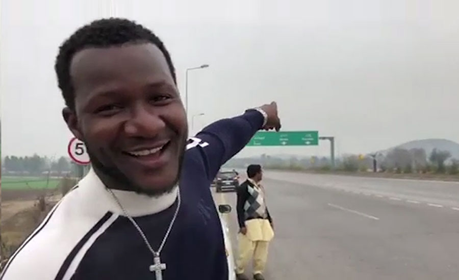 Peshawar Zalmay skipper Darren Sammy arrives in Pakistan