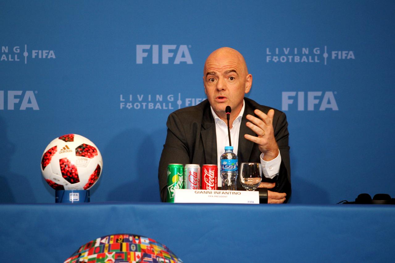 With little enthusiasm, Qatar and FIFA study 2022 World Cup expansion