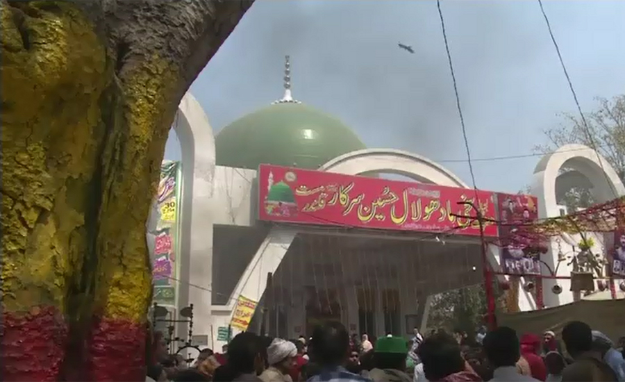 Devotees throng shrine as Hazrat Madhu Lal Hussain’s Urs begins