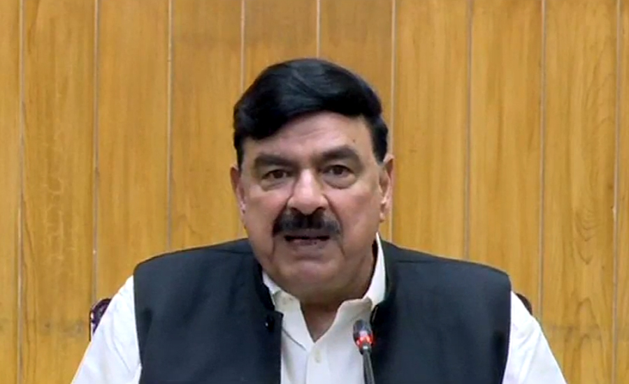 Sharifs make V-signs despite being thieves, says Sheikh Rasheed