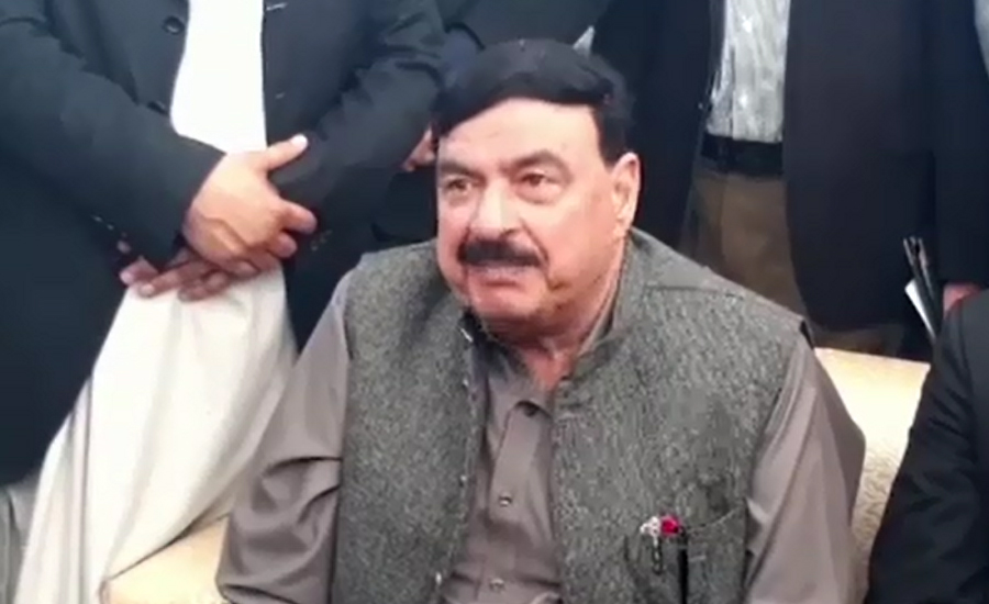 Govt working on laying 1700km new railway tracks: Rashid