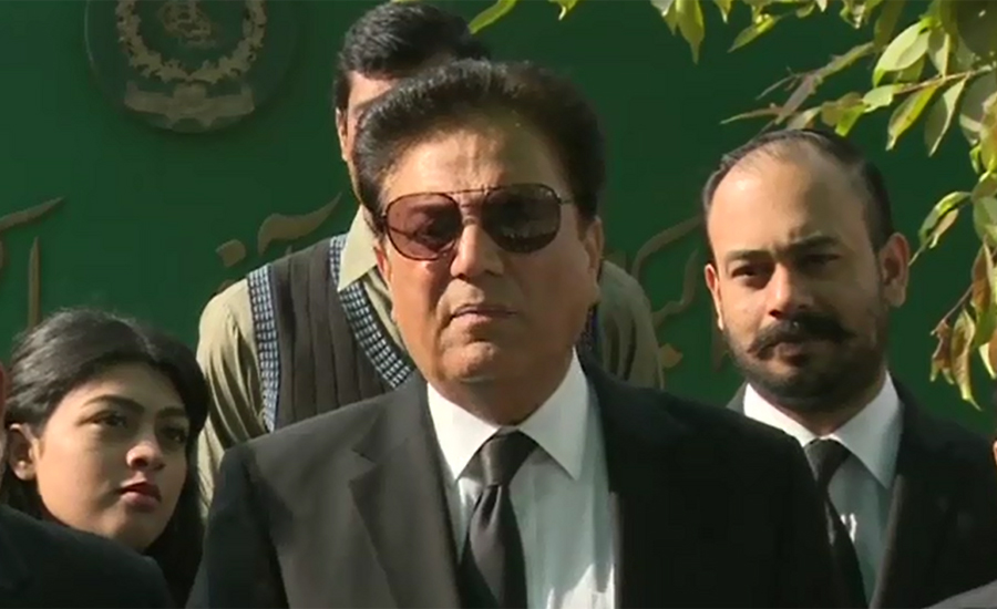 NAB hires senior lawyer Naeem Bukhari for pending cases in SC