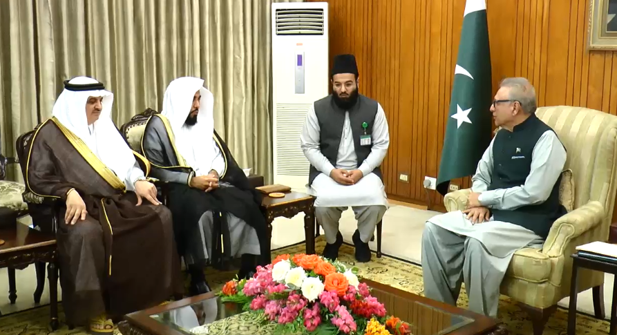 Heart of Pakistani, Saudi people beat together, says Imam-e-Kaaba