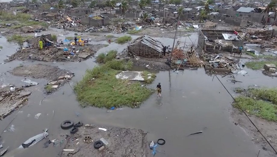 Cyclone Kenneth batters Comoros and heads to Mozambique