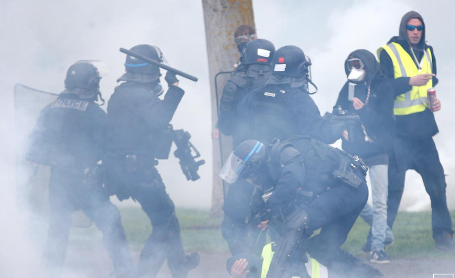 French police clash with yellow vests protesters in Strasbourg