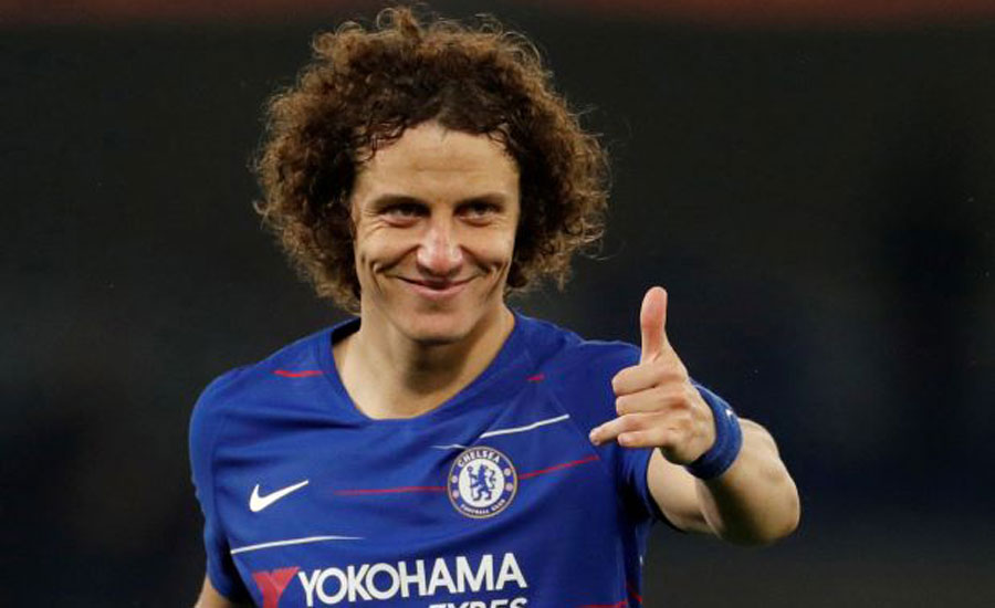 Brazilian Luiz extends Chelsea deal by two years