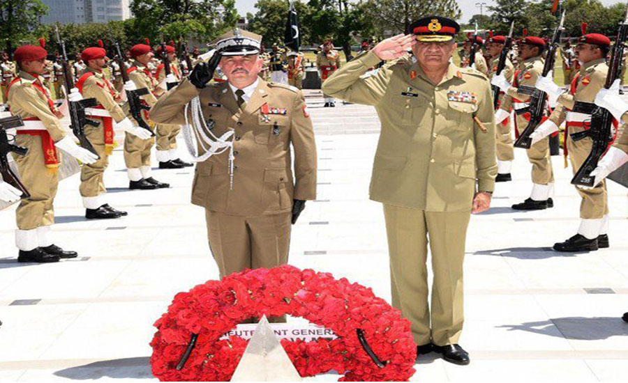 Polish army chief lauds Pakistan Army’s efforts for regional peace