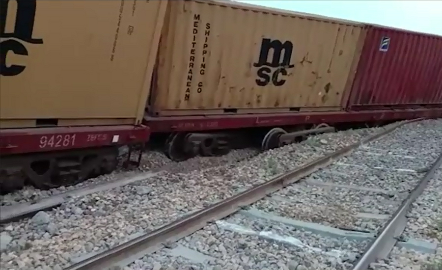 Several trains stopped due to derailment of goods train in Sukkur