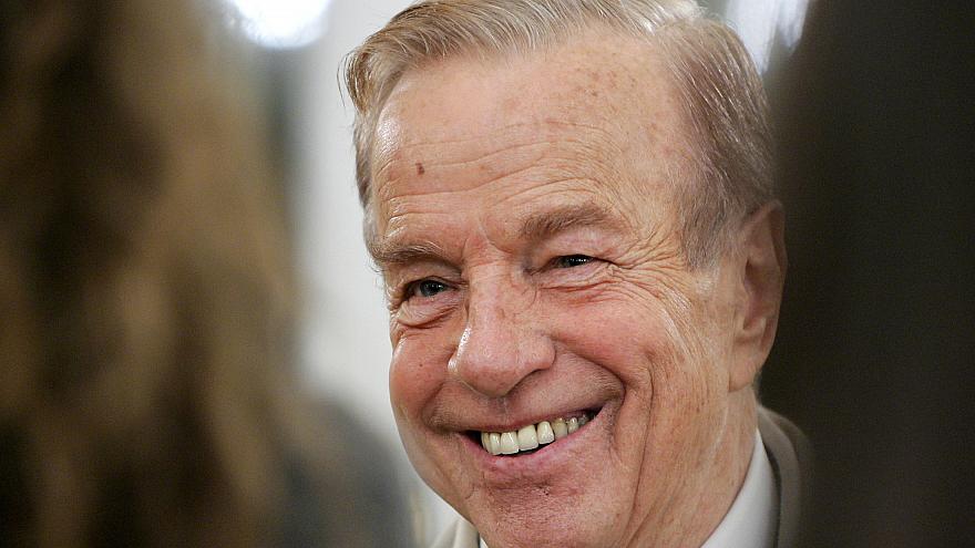 Franco Zeffirelli, Italian film and opera director, dies at 96