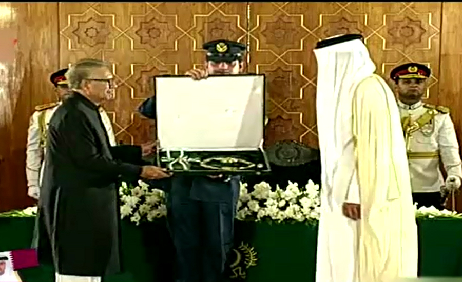 President Alvi confers Nishan-e-Pakistan on Emir of Qatar