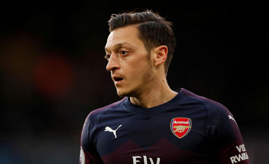 Arsenal's Ozil, Kolasinac escape knife-wielding attackers