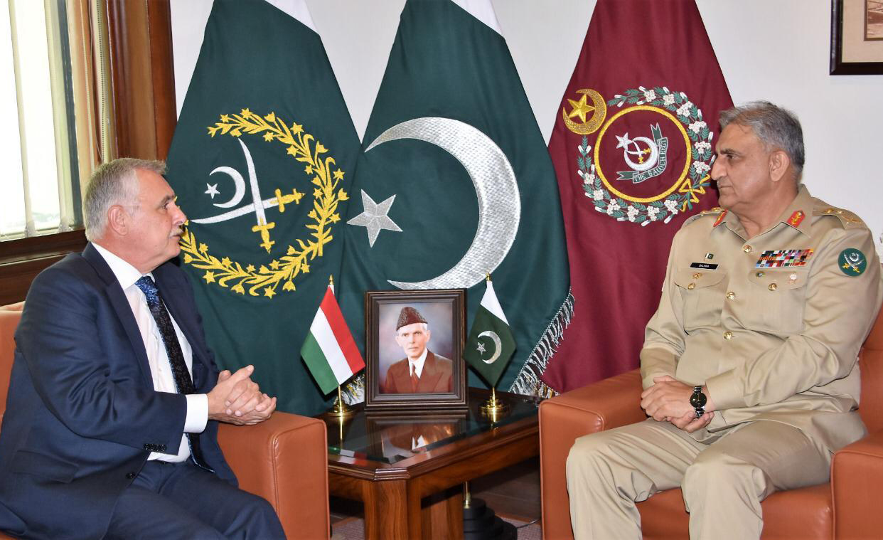 COAS Qamar Bajwa, Hungarian envoy discuss regional security