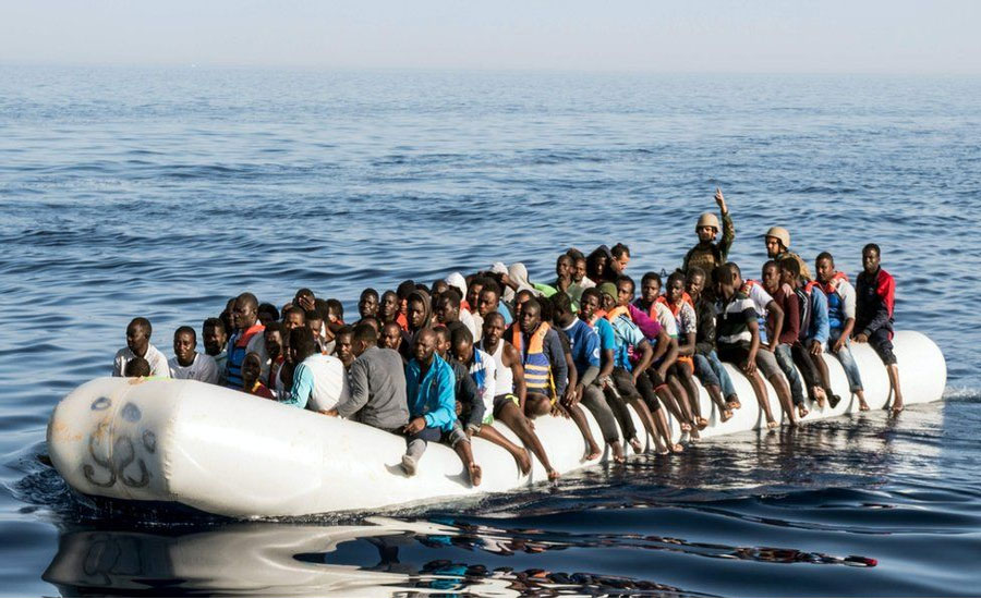 Scores of migrants feared drowned in Libya shipwreck