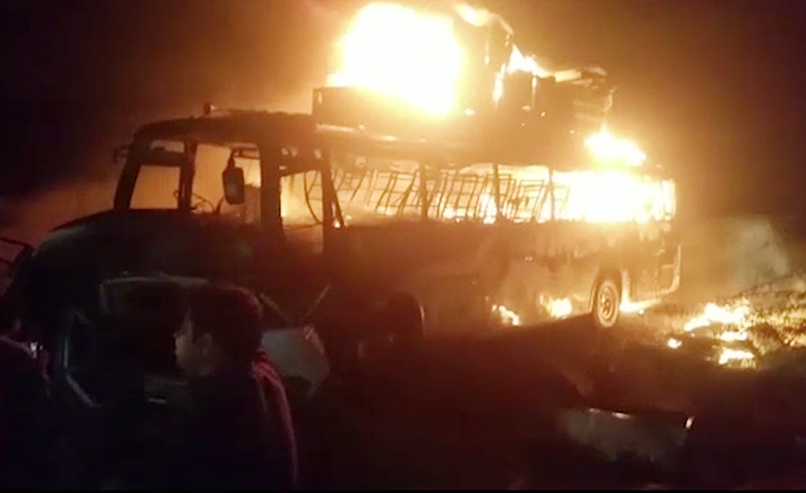 Six burned alive after a bus catches fire after hitting another vehicle in Hub